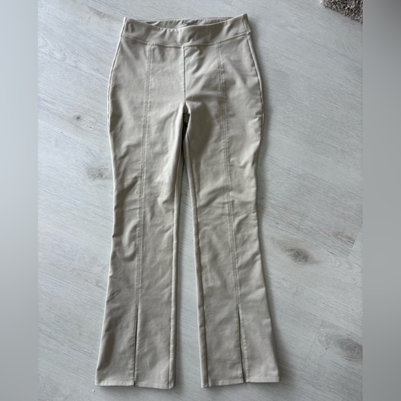 Alo Yoga Airbrush High-Waist Split-Hem / Flutter Leggings — Taupe/Tan — Size L - Picture 4 of 7